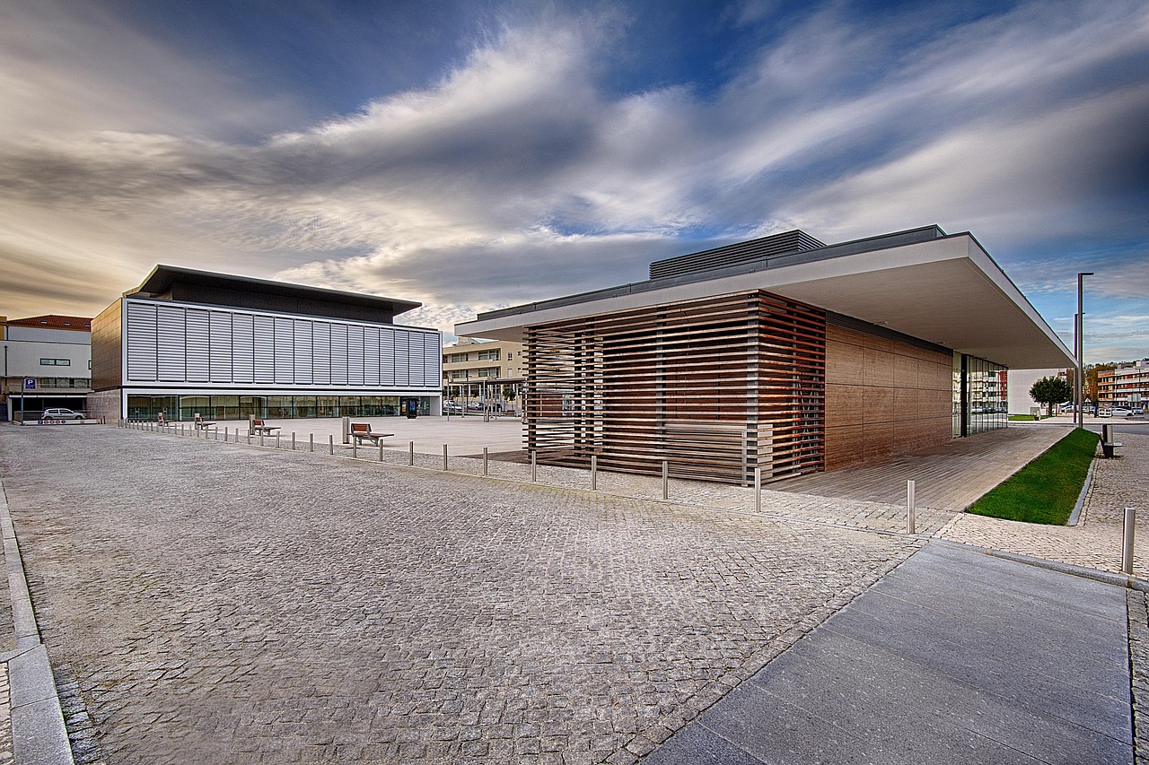 square youth, anadia, domus, building proximity