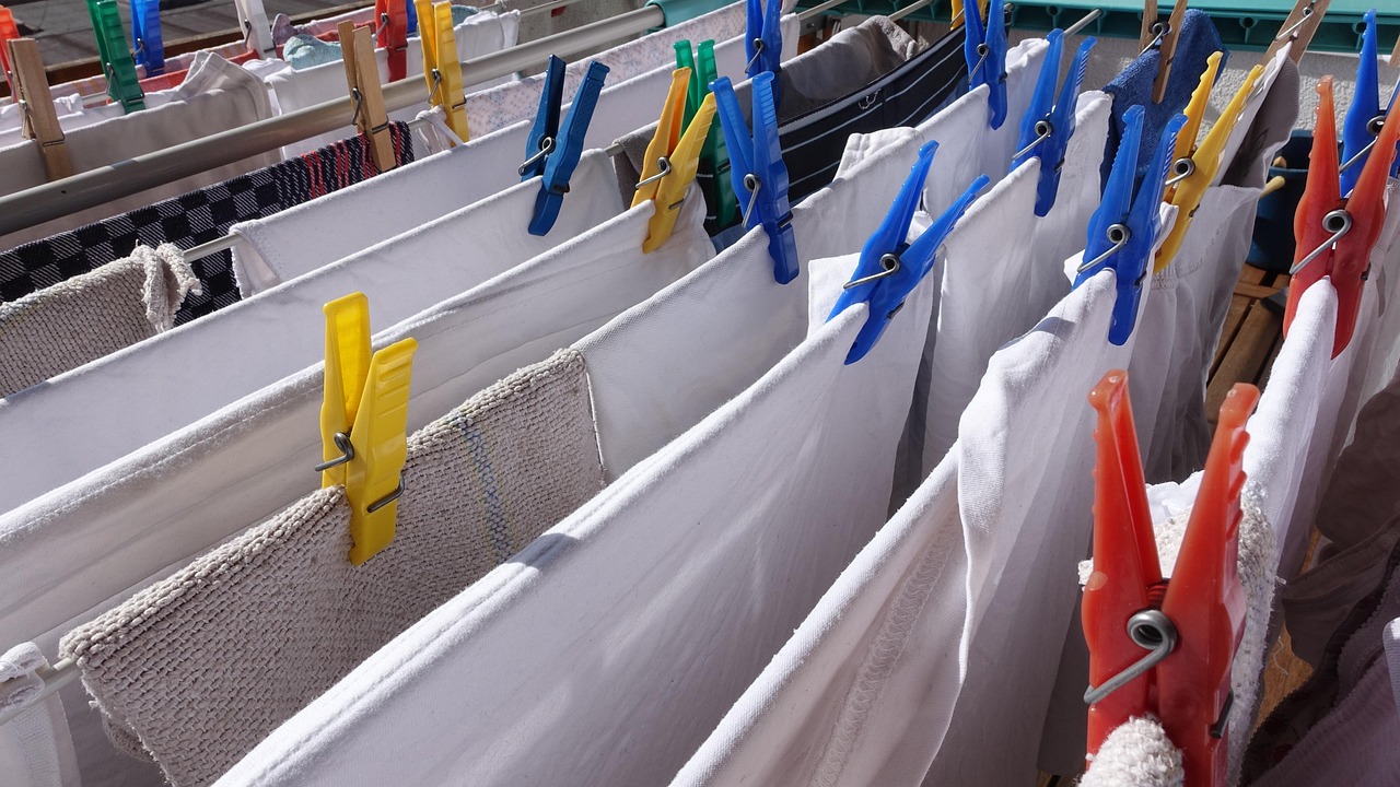 household, cling, hang laundry, washed, clothespins, laundry, dry, clothes line, hygiene