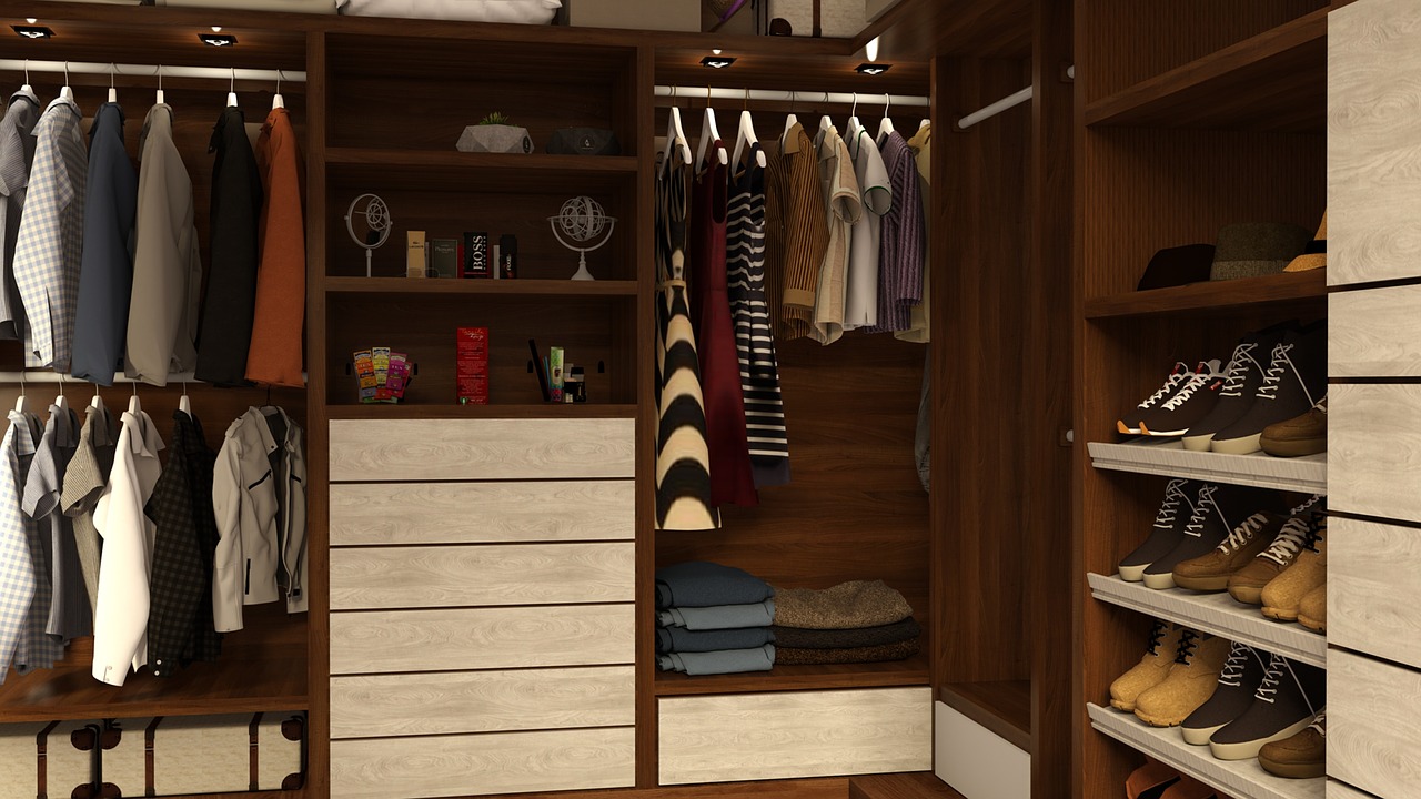 Clothes Cabinet Interior Sofa  - BUMIPUTRA / Pixabay