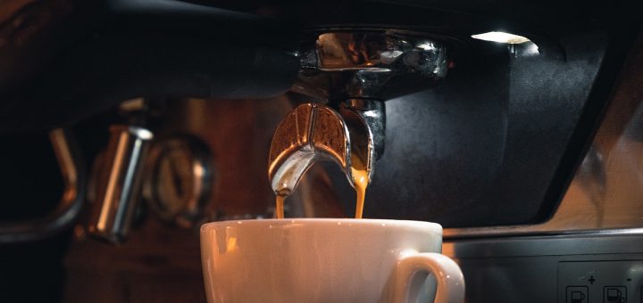 Coffee Machine Cup Coffee Machine  - Mokup / Pixabay
