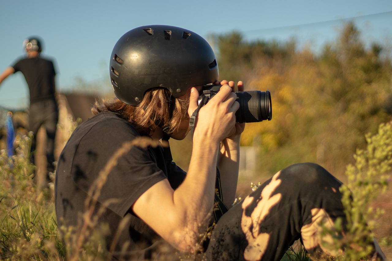 Man Helmet Camera Photography  - Wladynosz / Pixabay