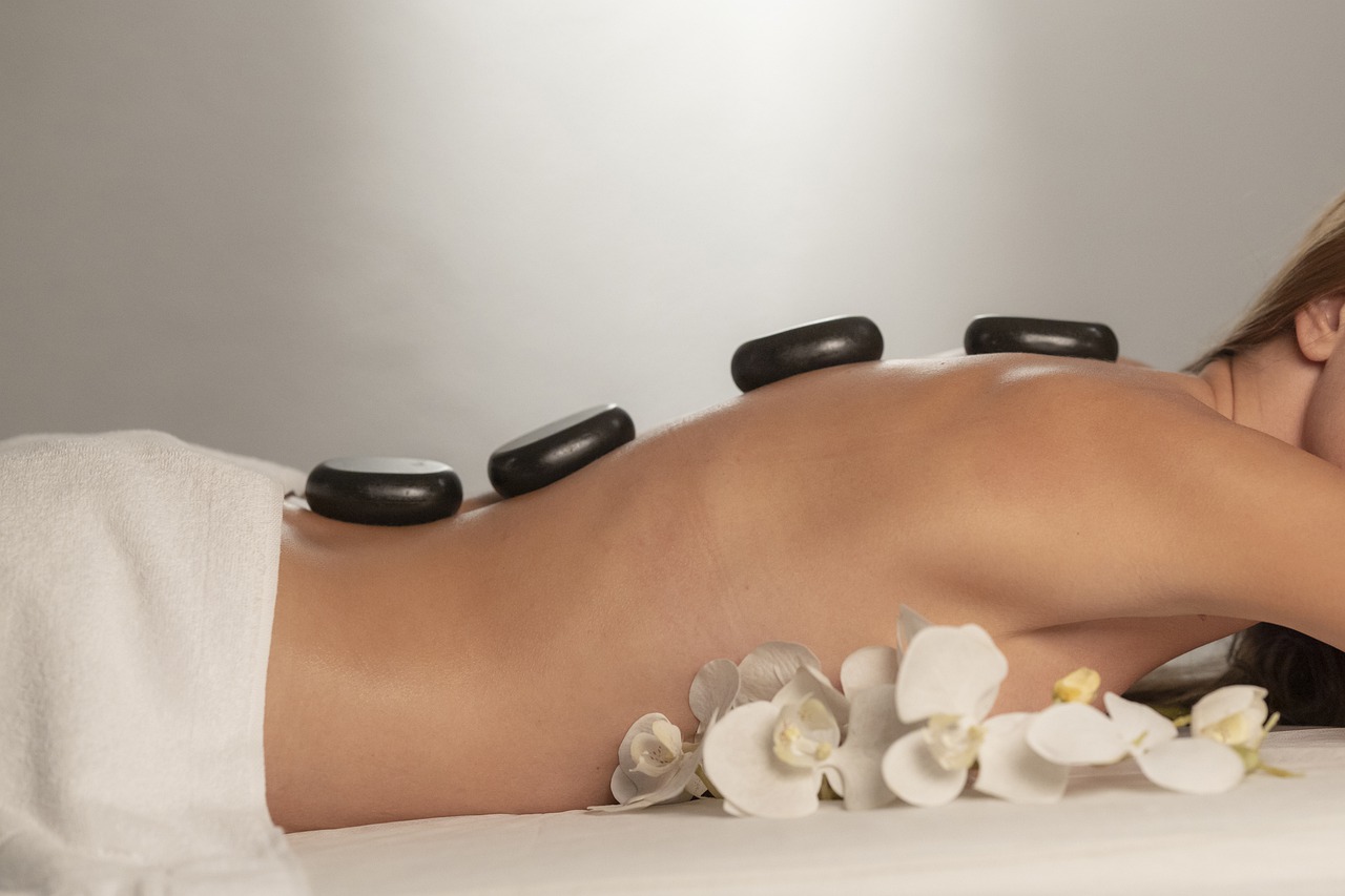 Massage Spa Stones Therapy Body  - Engin_Akyurt / Pixabay