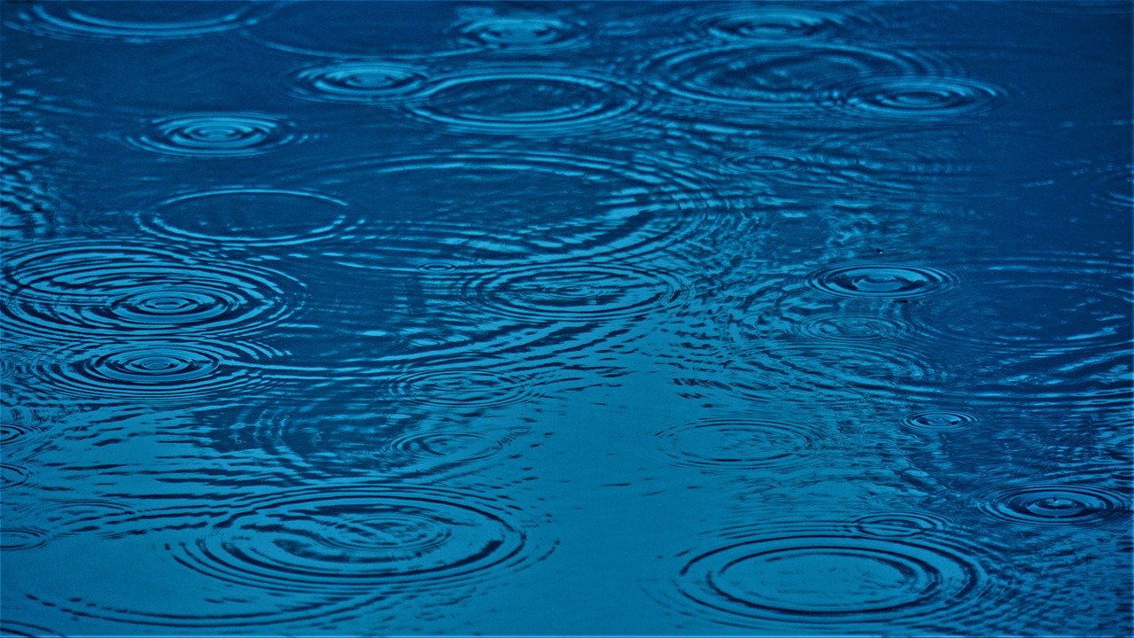 Rain Weather Pool Rainy Weather  - Mylene2401 / Pixabay